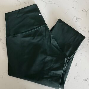 Lululemon rain forest green wunder under 25 inch